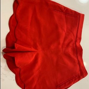 Aritzia Red Scalloped Shorts Size 6 - perfect condition